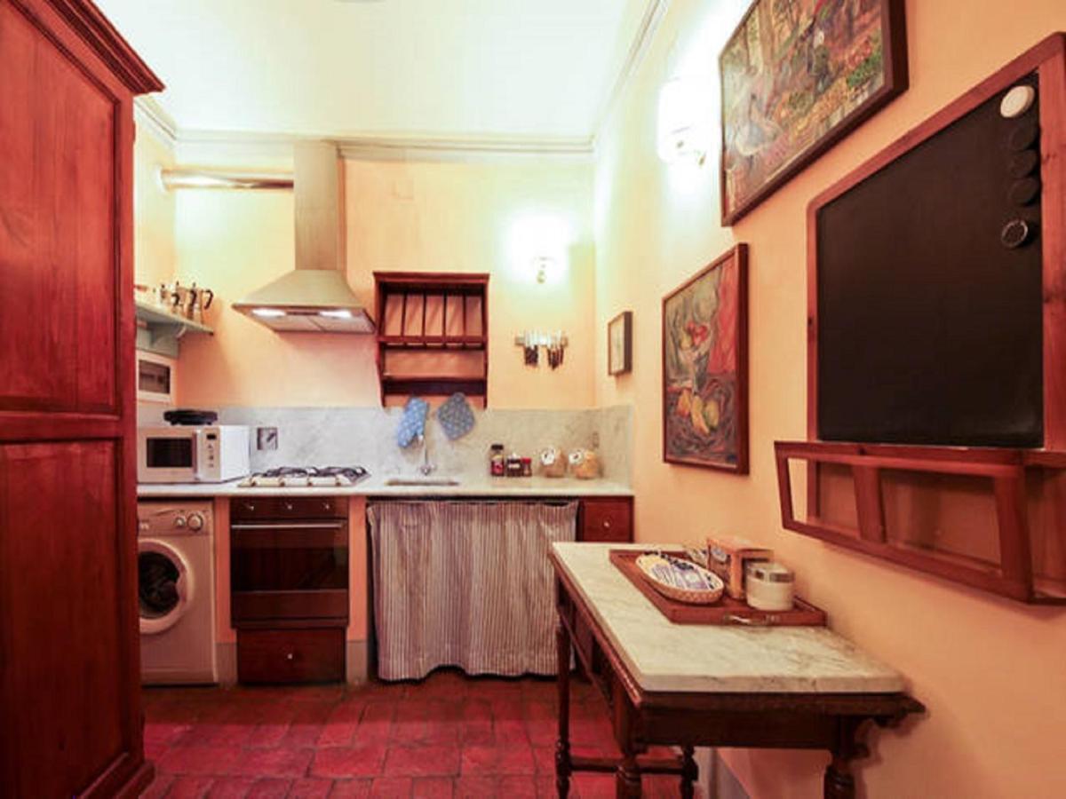 Casa Tornabuoni Apartment Florence Bilik gambar